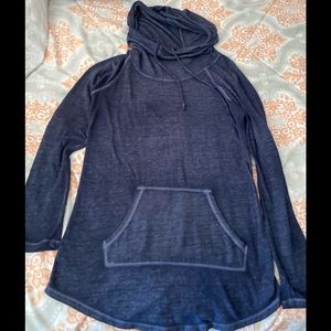 Women’s sweatshirt